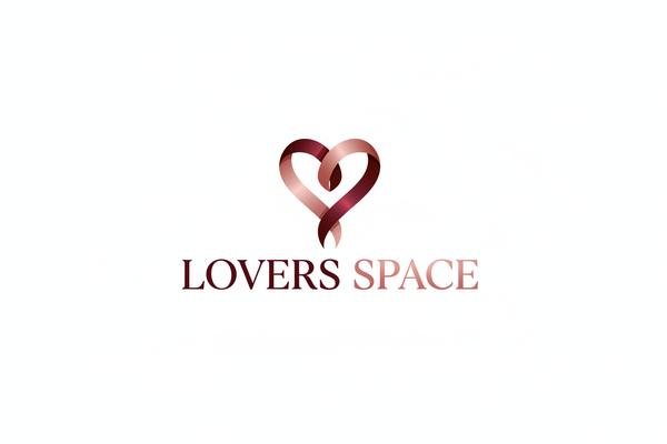 LOVERS SPACE Romantic Logo